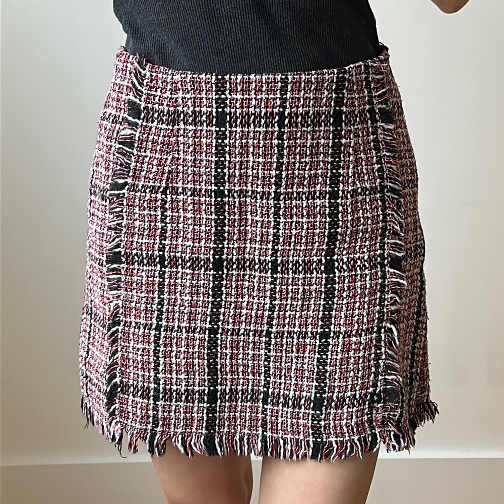 Pink black & white mini tweed skirt